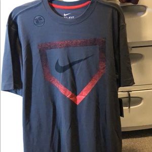 Nike Tops - Mens Nike dri-fit t-shirt Nike Tops - Mens Nike dri-fit t-shirt